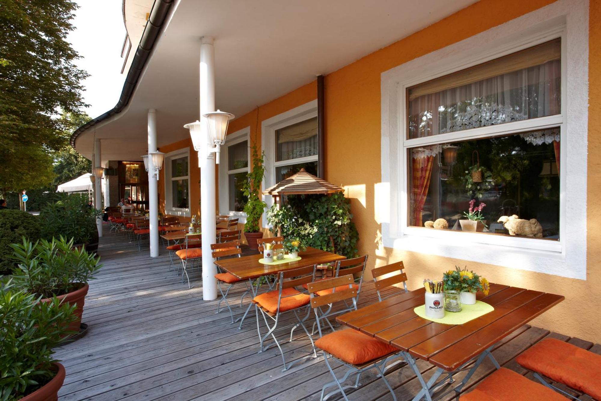 Hotel Vier Jahreszeiten Garmisch-Partenkirchen Exterior photo